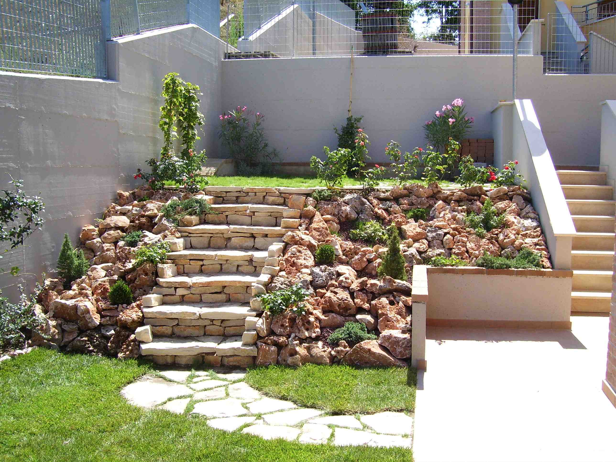 6° esempio di muretto fatto da Green Garden Pesaro