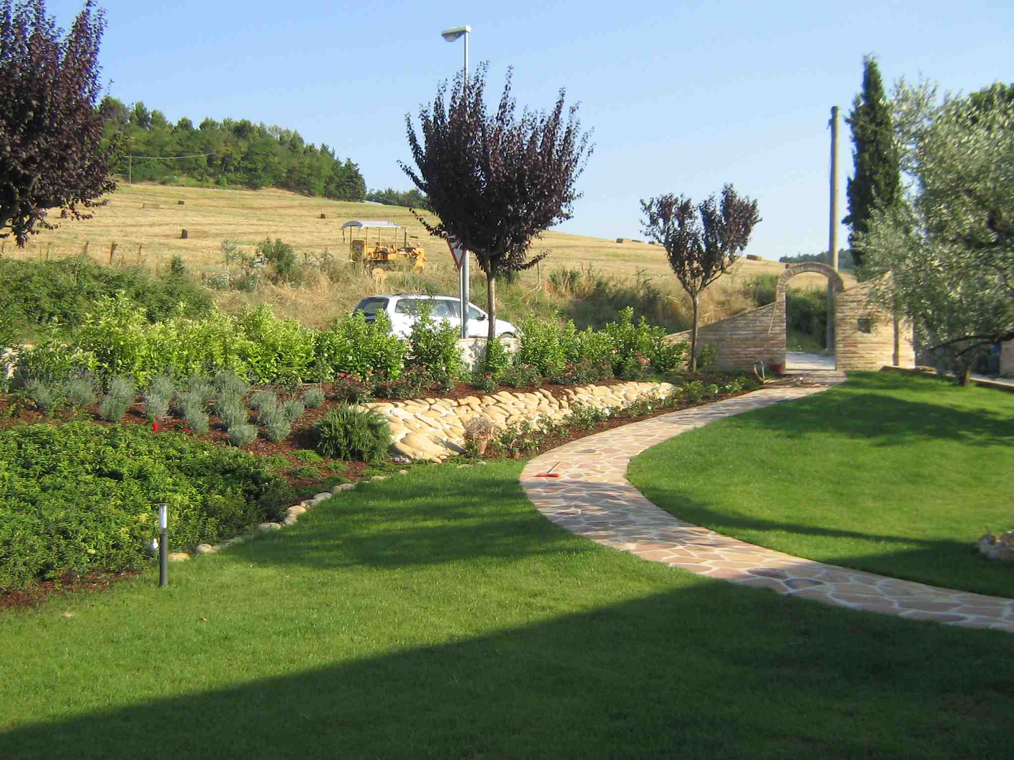 esempio di giardino con piante aromatiche