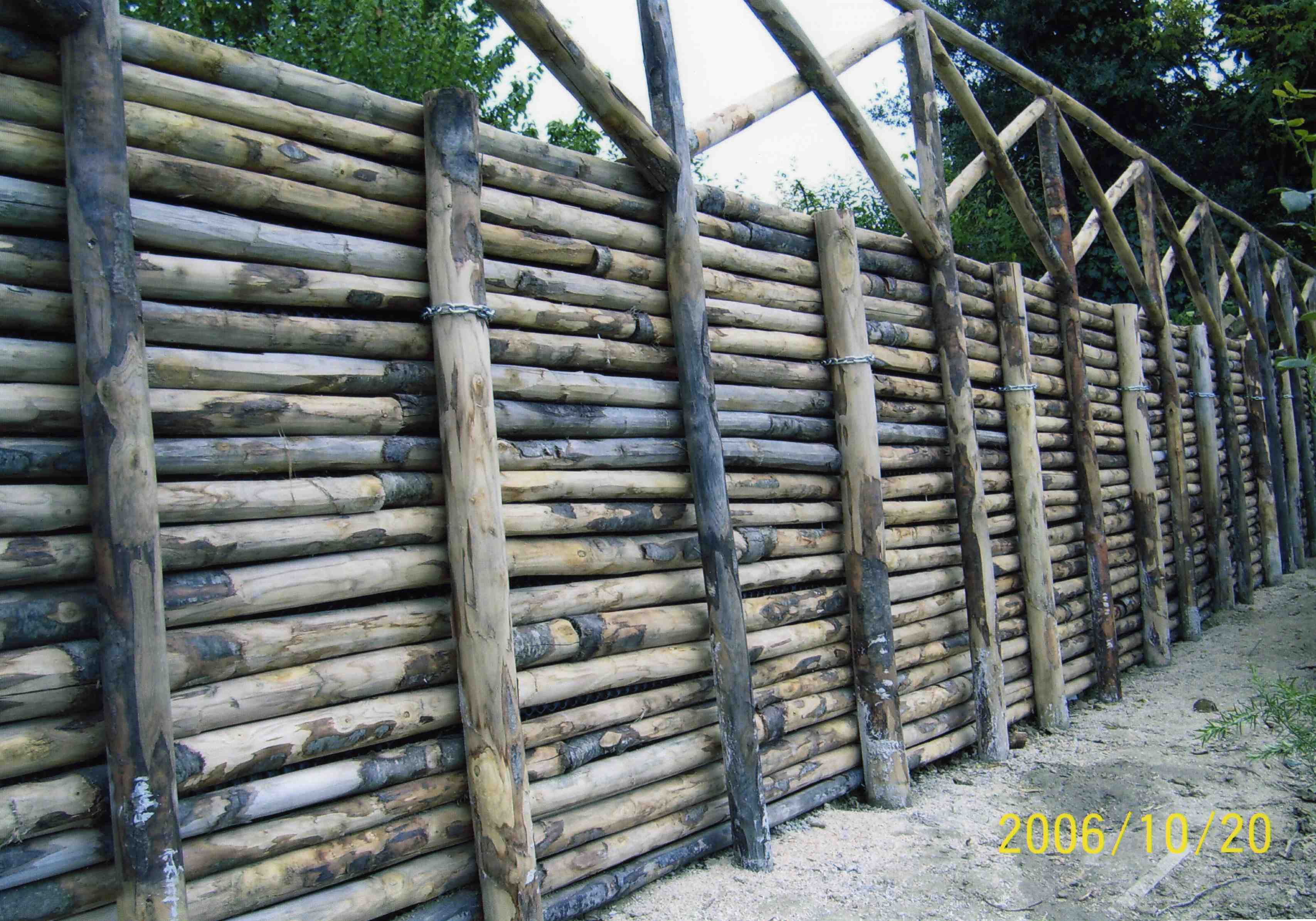 Staccionata in legno divisorio a Pesaro
